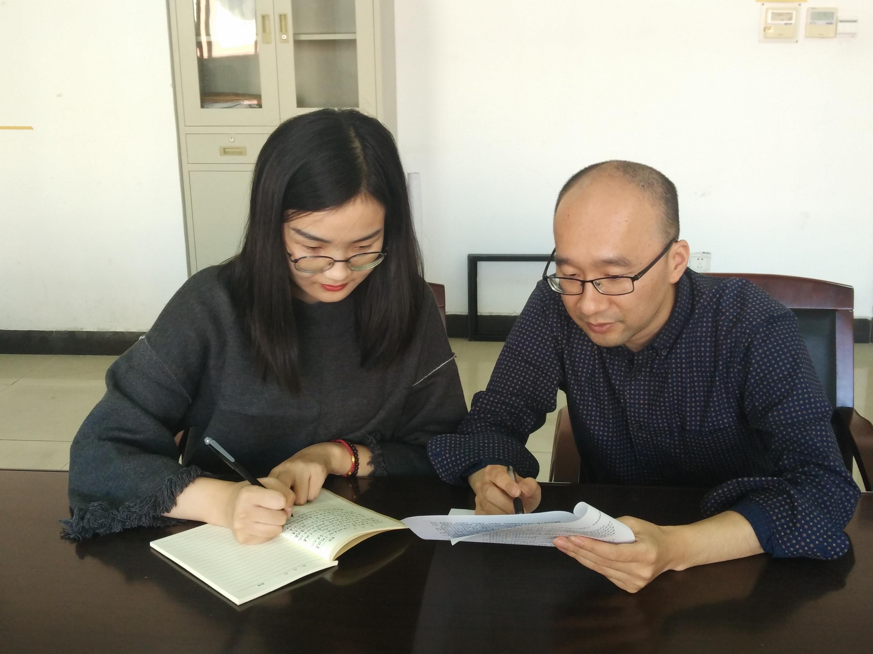 经管学院陈同同副书记与学生党员共读共学.JPG