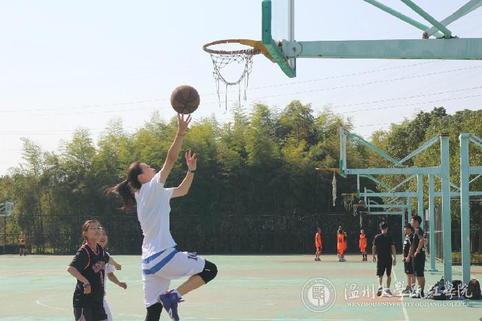 女篮首分.jpg