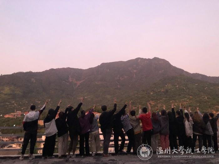 合影留念.jpg