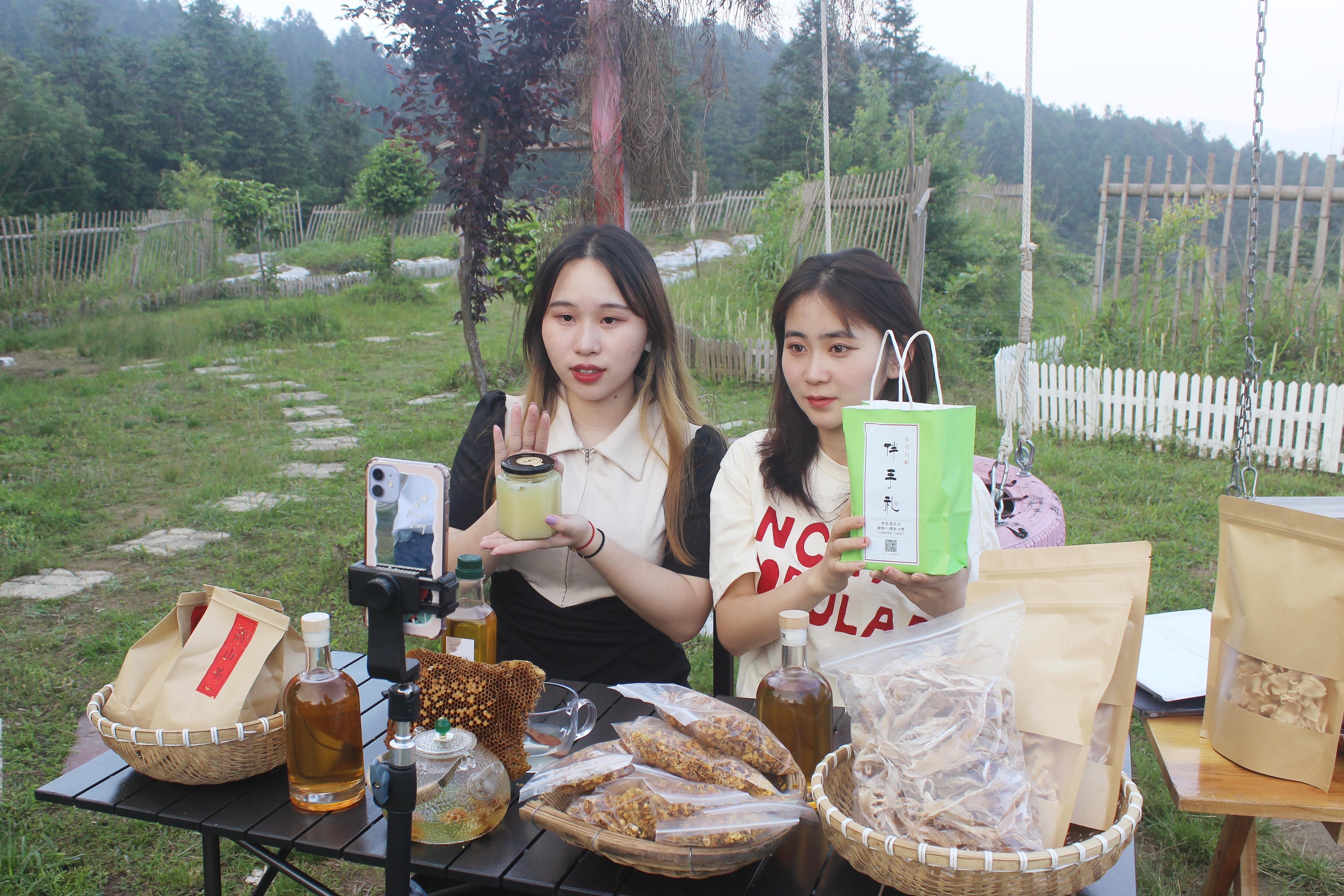 984a22aefe150b89d25d6366fac6abc.jpg