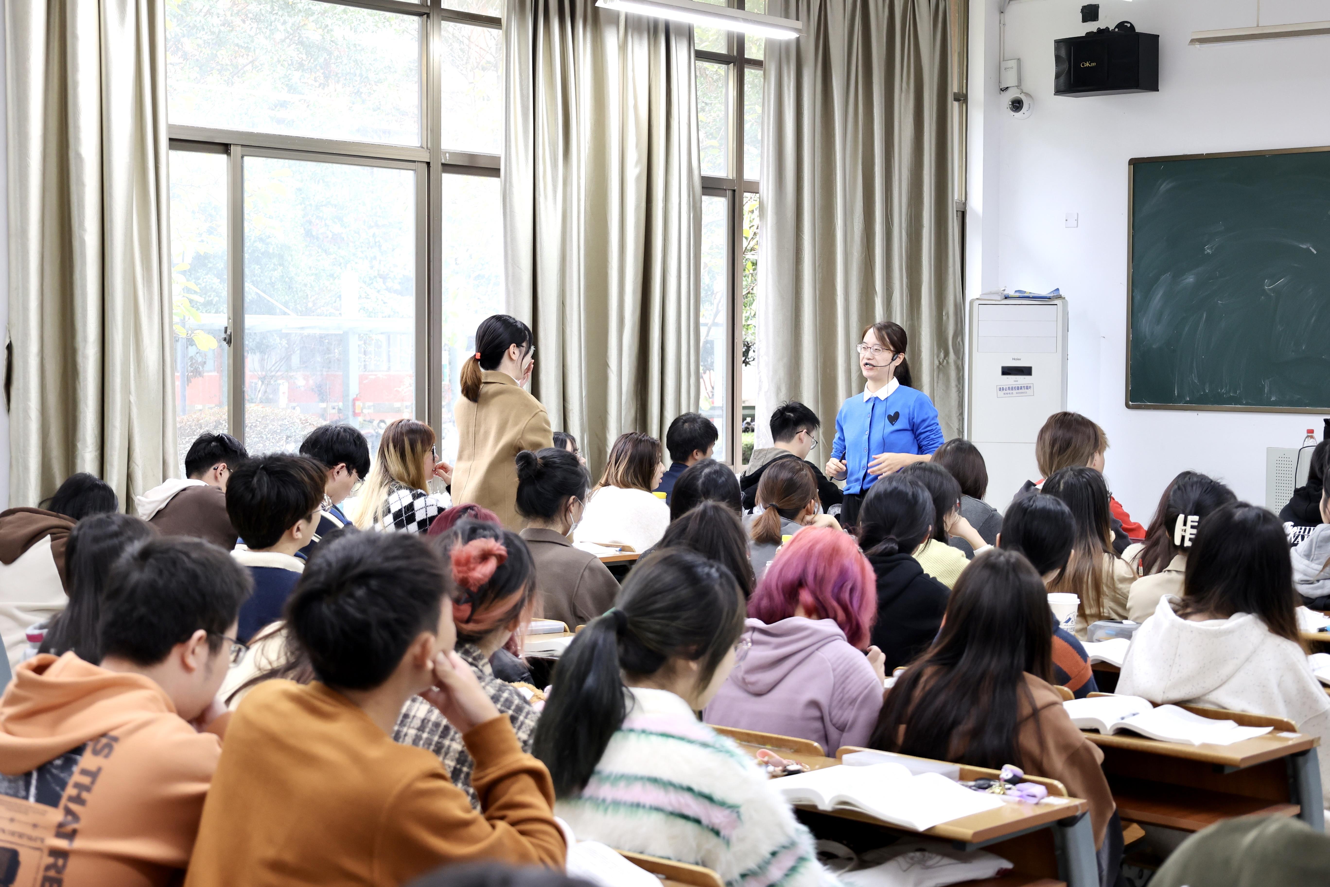 互动.jpg